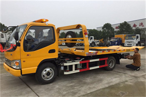 泽普哪里有拖车服务